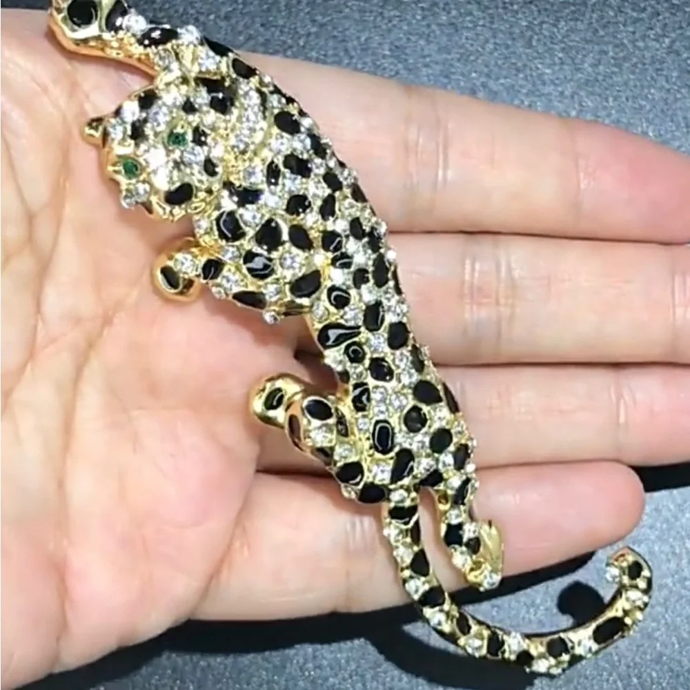 GOLD RHINESTONE LEOPARD 🐆 PIN / BROOCH / PENDANT